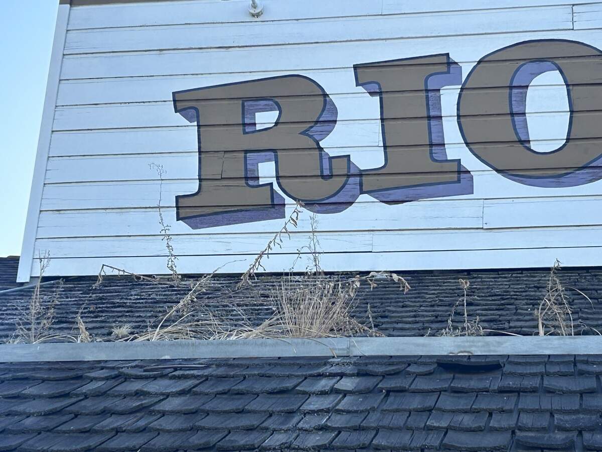 Dead weeds stand in the gutters of the former Rio City Cafe on the Embarcadero Boardwalk as the city is months late in finding a new operator.